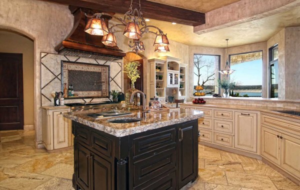 Lake Travis Custom<br>Zbranek & Holt Custom Homes