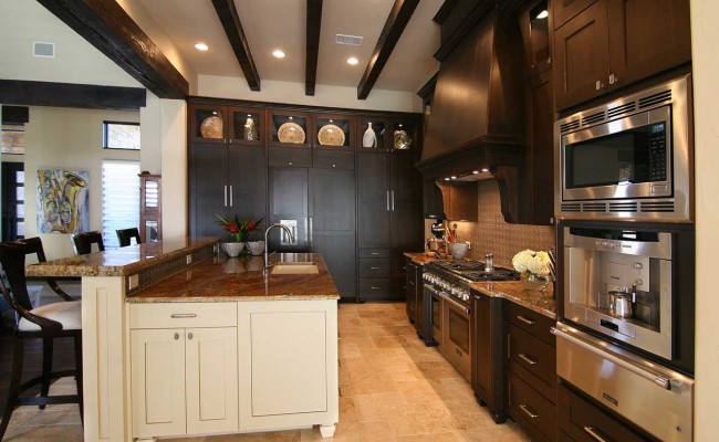 Hill-Country-Modern-Kitchen-by-Zbranek-&-Holt-Custom-Homes,-Austin-Luxury-Custom-Home-Builder
