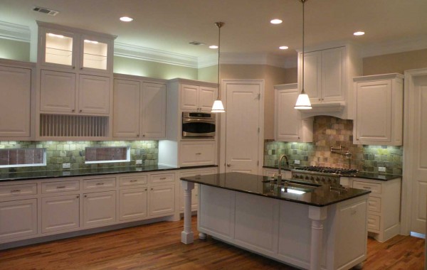 Mohle<br></noscript>Custom Cabinets